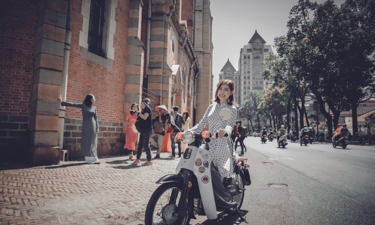 Strusie na łące sąsiada? To już nie fikcja.